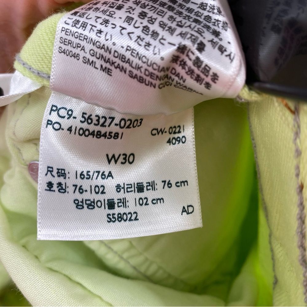 Levi Strauss Women’s 501 Light Green Raw Hem Denim Jean Shorts W30 - Picture 4 of 4